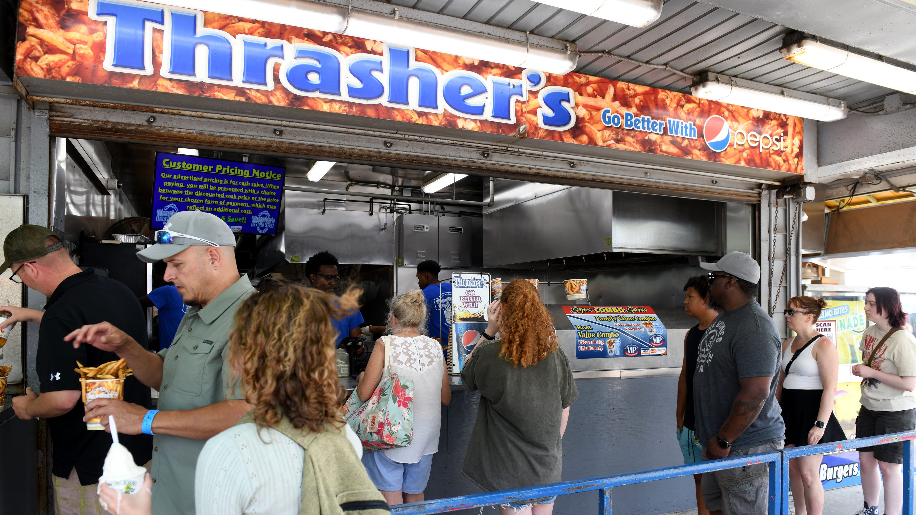 Walk up to Thrasher's French Fries on the Boardwalk in Ocean City, Maryland: VIDEO