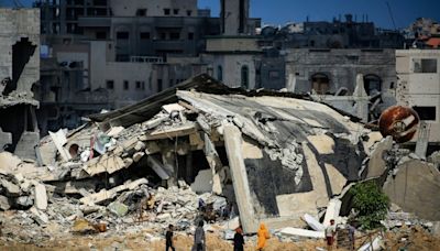 Nuevo éxodo de palestinos en Gaza tras bombardeos israelíes en Jan Yunis