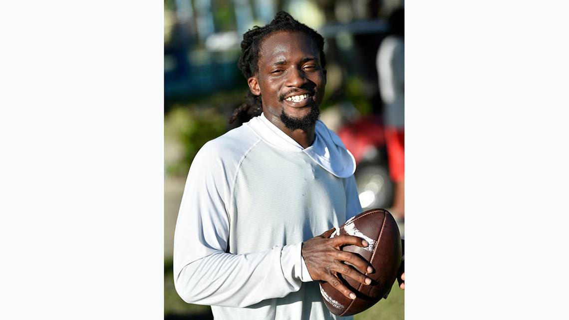 Bayshore High School names former NFL player from Bradenton as its new football coach