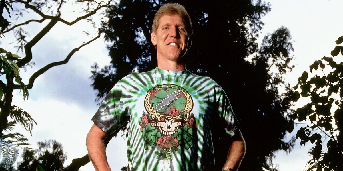 Dead & Company Honor Late Bill Walton With Touching Tribute At Concert