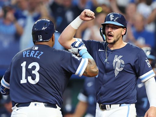 Salvador Perez 3-run homer highlights Royals 6-0 win over Cubs