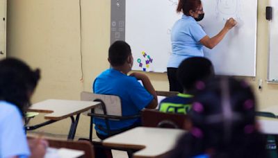 Contra el reloj Educación para redistribución de matrícula