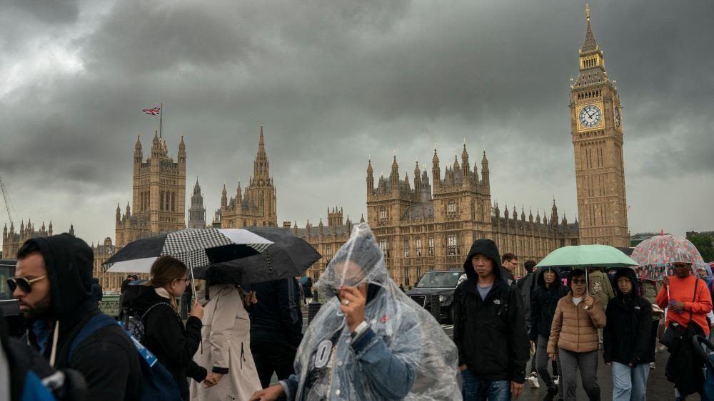 'First day at school vibes' as new MPs start work