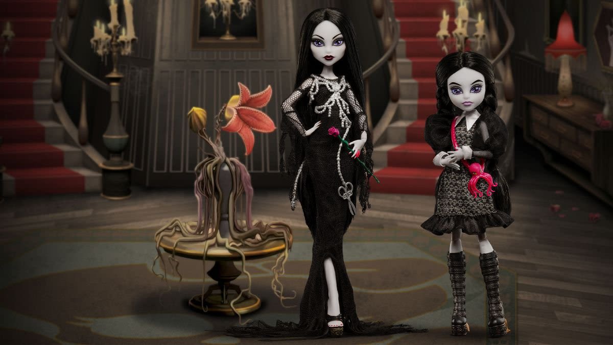 Wednesday and Morticia Addams Add Gore-geous Glamour to Monster High Skullector Series