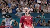 JO de Paris 2024 - "C'est un monstre", "Notre héros", "Tu es le GOAT que tu penses être" : la joie des internautes après l'incroyable victoire de Félix Lebrun en quart de finale de tennis de table