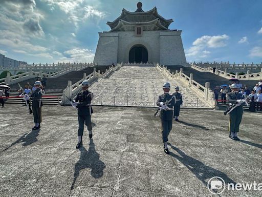 中正紀念堂禮兵表演移出大廳 每次表演15分鐘 高興不必再陪蔣介石站哨