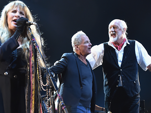 Mick Fleetwood wants Stevie Nicks and Lindsey Buckingham to become friends again