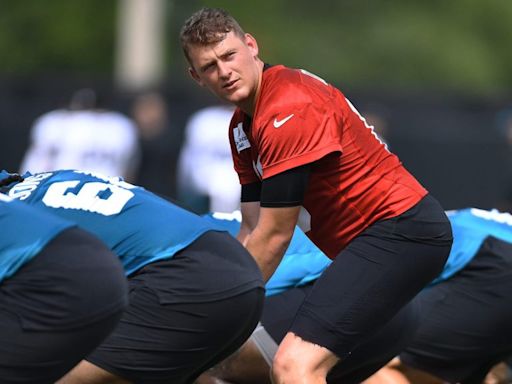 Mac Jones looked so silly running through ball-protection drills at Jaguars OTAs