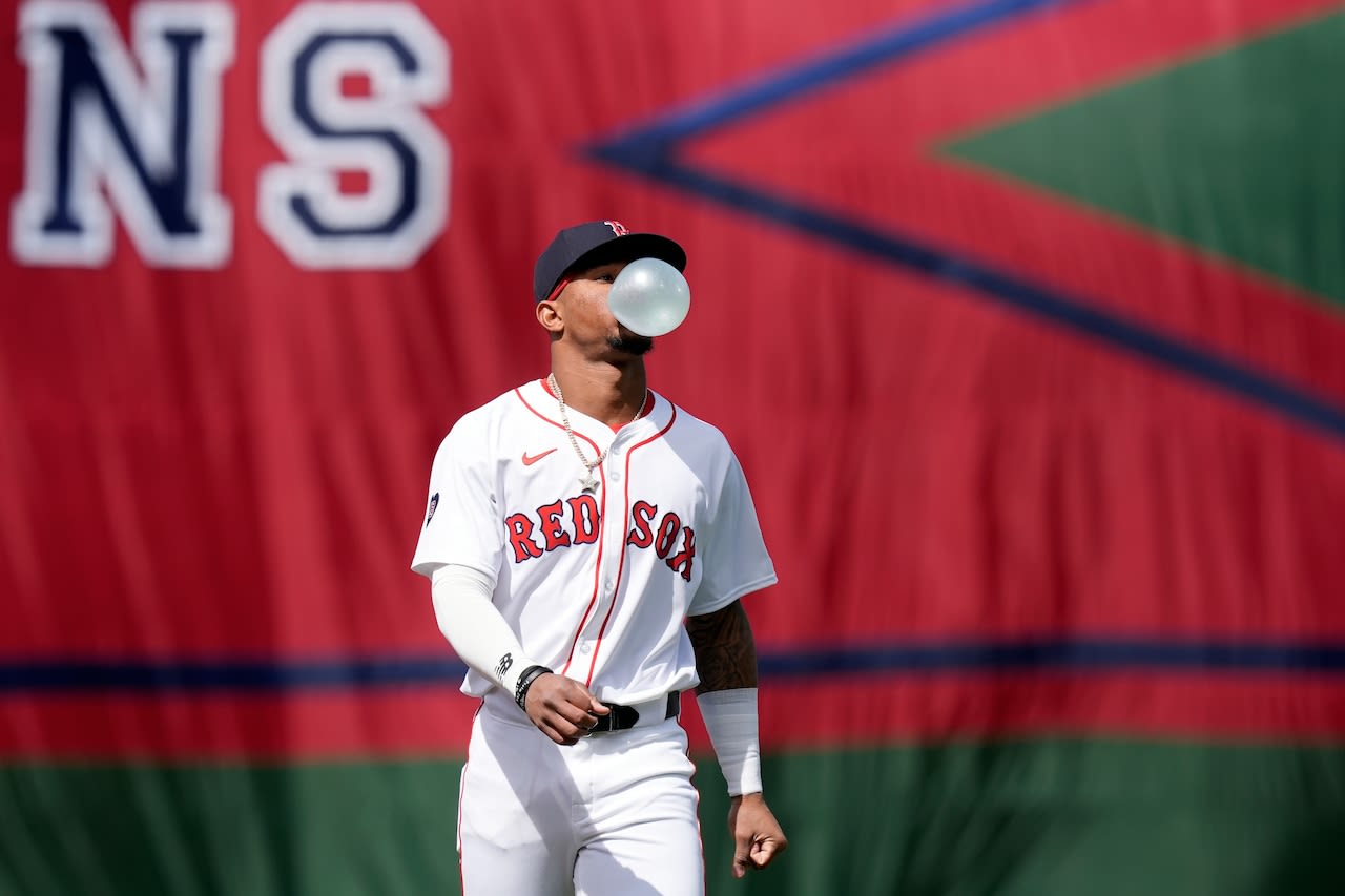 Red Sox lineup: Rookie back in center field with Romy Gonzalez at shortstop