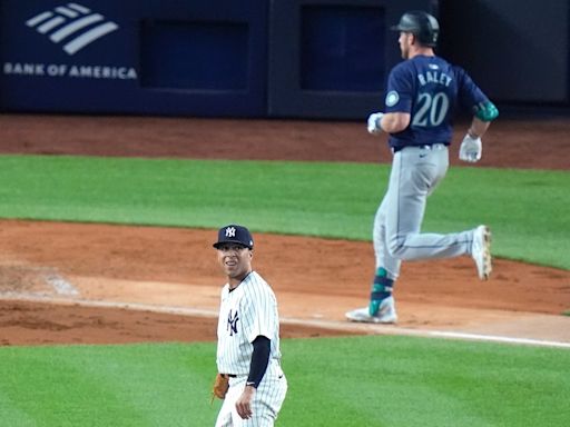 Yankees’ Aaron Boone owns up to mistake after odd bullpen move kills momentum in loss