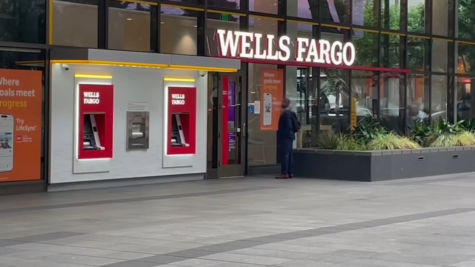 Rooted in fear or facts? SF Wells Fargo's employee security procedure stirring controversy