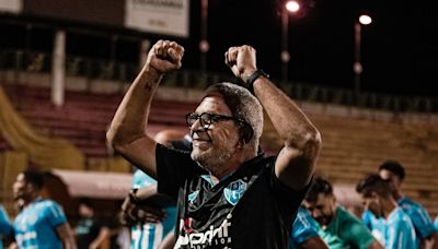 Acesso, títulos e Série B: Hélio dos Anjos completa um ano como técnico do Paysandu