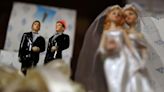 Una diseñadora cristiana de páginas web dijo a la Corte Suprema que un hombre buscó sus servicios para una boda homosexual. Él asegura que no lo hizo y que es heterosexual