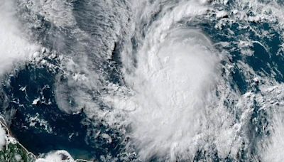 ¡Alerta! Beryl se convierte en un 'muy peligroso' huracán categoría 3 sobre el Caribe
