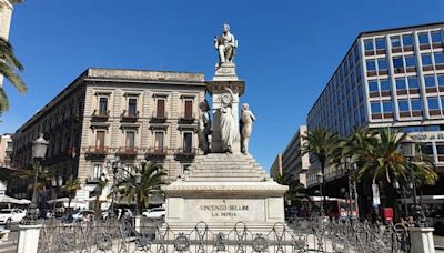 Catania, terminato restauro statua Vincenzo Bellini: piazza Stesicoro torna a splendere