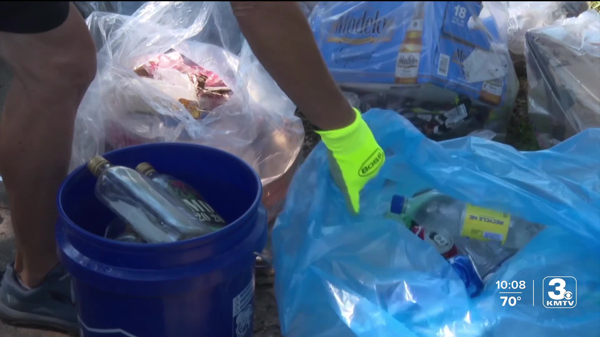 Volunteers head to Hanscom Park to clean up 4th of July litter