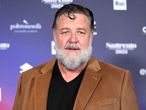 Russell Crowe says 40 black cockatoos visited him after his dad died: 'I don't know what the afterlife contains'