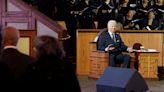 Biden evoca 'batalha pela alma' da nação em tributo a Martin Luther King