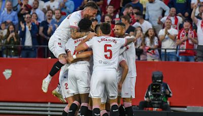 El Sevilla se suelta en pleno debate (3-0)