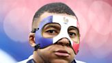 Mbappé ya se entrena con una máscara tras fracturarse la nariz | Teletica