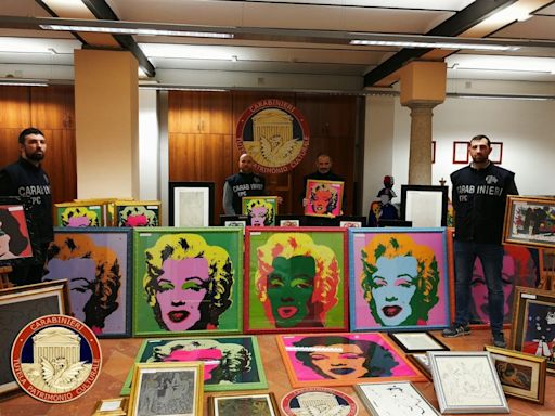 Policía italiana se incauta de 50 obras falsas de Warhol o Miró en venta por televisión
