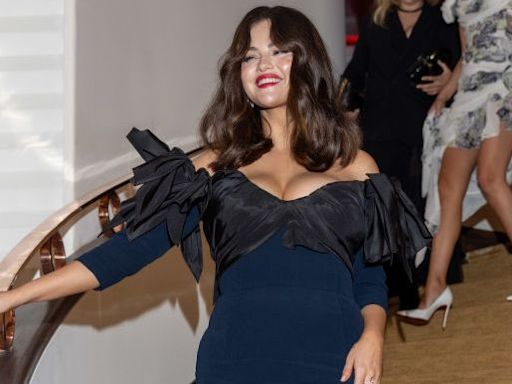 Selena Gomez Makes a Head-Turning Cannes Entrance in Custom Oscar de la Renta