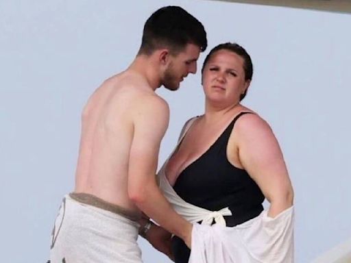 Declan Rice defiende a su novia por los ataques recibidos de gordofobia