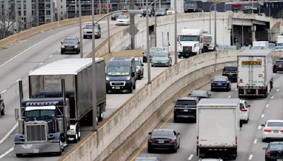 EPA sets strict emissions standards for heavy-duty trucks and buses in bid to fight climate change