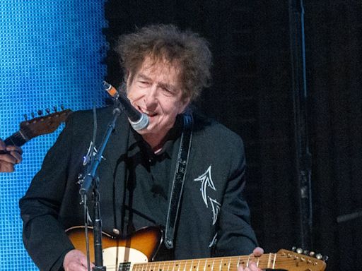 Bob Dylan Throws a Wrench Into ‘Desolation Row’