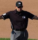 Manny Gonzalez (umpire)
