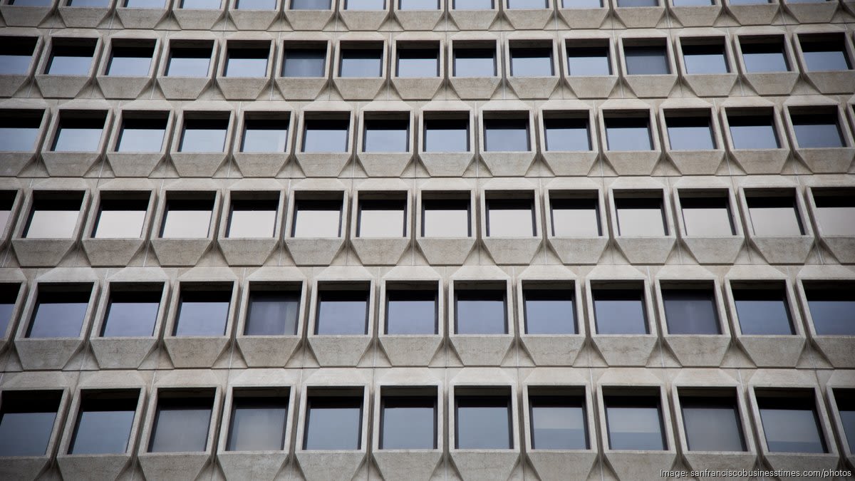 Glass falls from Transamerica Pyramid after damage during window cleaning - San Francisco Business Times