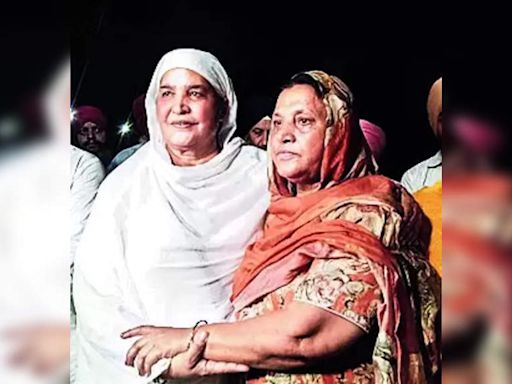 Jalandhar West Bypoll Candidate Surjit Kaur's Double Switch: Joins AAP, Back with SAD Rebels | Chandigarh News - Times of India