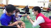 高雄新增2147例 陳其邁視察嬰幼兒疫苗接種情形
