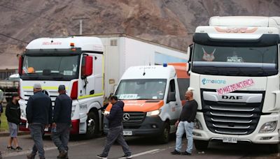 Camioneros del norte se movilizan exigiendo cierre de fronteras y estado de excepción - La Tercera
