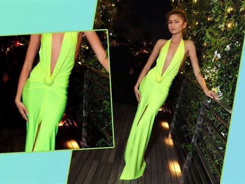 Zendaya lleva una pelota de tenis en el escote de su vestido