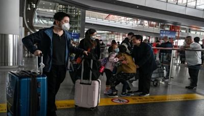 陷危機感 中共授權官員「隨意查」旅客手機電腦(圖) - 時政評析 -