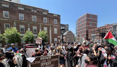 Supporters of Palestine, Israel protest at Brown commencement | ABC6