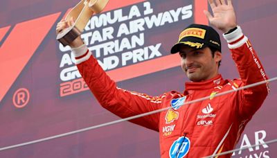 Sainz, podio ante Hamilton: "Hay que celebrarlo porque ha sido un fin de semana difícil"