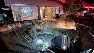 Sinkhole damages vehicles, displaces Las Cruces homeowners