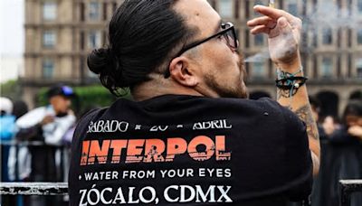 Fotos: Así vivieron fanáticos el concierto de la banda Interpol en el Zócalo de la CDMX