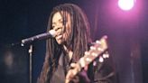 Tracy Chapman Now First Black Woman to Hit No. 1 on Country Airplay as Sole Writer — Who Is the Only Black Male Writer to Have...