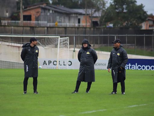 Criciúma tem retorno de zagueiro venezuelano para tentar voltar a vencer no Brasileirão