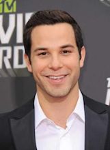 Skylar Astin