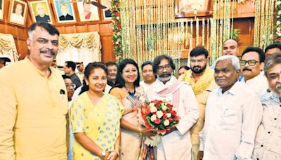 Vacancy created for Hemant when lakhs of youth awaiting job: Marandi