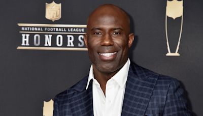 NFL’s Terrell Davis ‘humiliated’ after being handcuffed, detained on United flight - National | Globalnews.ca