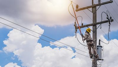 Powerful storms in southern Arizona cause roof cave in, power outages