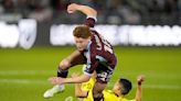 Bunbury's late PK goal earns Nashville 1-1 draw with Rapids