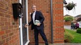 Starmer posts leaflets in Bedfordshire to maintain by-election momentum