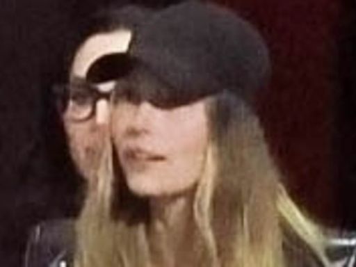 Jessica Biel is stylish at husband Justin Timberlake's LA tour stop