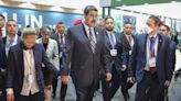 Venezuela’s Maduro Has Brief Encounter With US Envoy Kerry at COP27